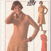 Simplicity 7750 Ladies Pullover Dress Top Skirt Vintage 1970's Sewing Pattern - VintageStitching - Vintage Sewing Patterns