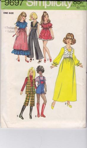 Vintage 1970's Barbie Doll Wardrobe Clothes Pattern Simplicity 9697 - VintageStitching - Vintage Sewing Patterns