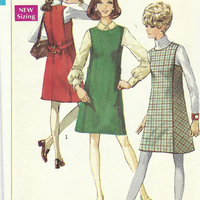 Simplicity 7818 Ladies Jumper Dress Vintage 1960s Sewing Pattern