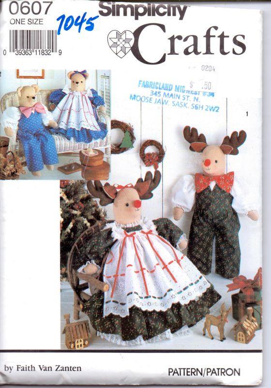 Simplicity 7045 / 0607 Decorative Stuffed Reindeer Doll Bear Christmas Craft Sewing Pattern - VintageStitching - Vintage Sewing Patterns