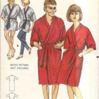 Butterick 3658 Vintage 1960's Sewing Pattern Mens Knee Length Bath Robe - VintageStitching - Vintage Sewing Patterns