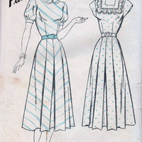 Hollywood B 388 Ladies Dress Square Neck Vintage 1930's Sewing Pattern Bilingual - VintageStitching - Vintage Sewing Patterns