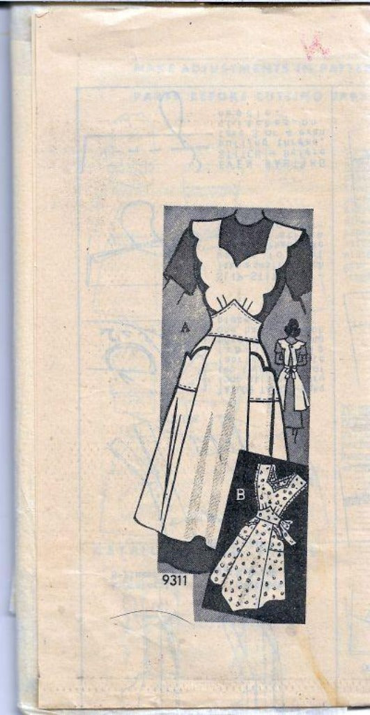 Marian Martin Mail Order 9311 Scalloped Apron Vintage Sewing Pattern 1940s - VintageStitching - Vintage Sewing Patterns