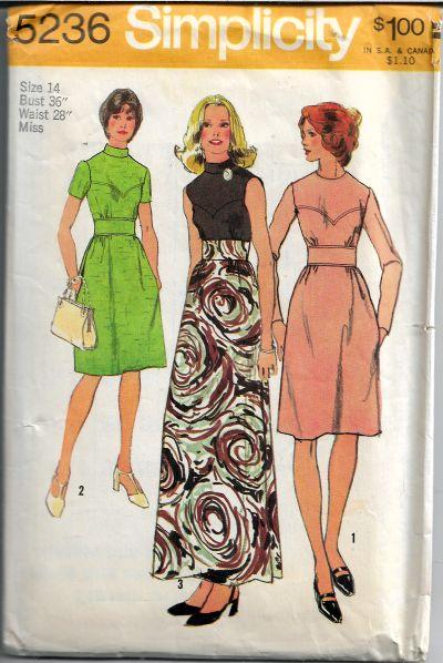 Simplicity 5236 Vintage Sewing Pattern 1970s Ladies Dress Long Gown - VintageStitching - Vintage Sewing Patterns