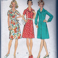 Simplicity 5579 Vintage 1970's Sewing Pattern Ladies Button Front Casual Day Dress - VintageStitching - Vintage Sewing Patterns