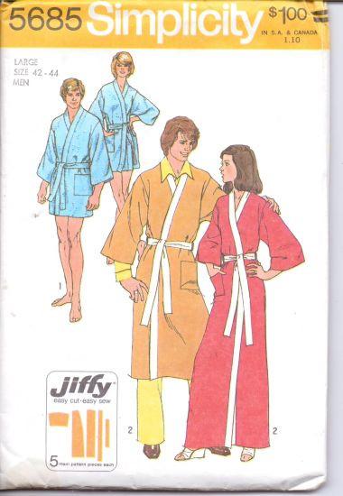 Simplicity 5685 Mens Kimono Robe Vintage 1970's Sewing Pattern - VintageStitching - Vintage Sewing Patterns