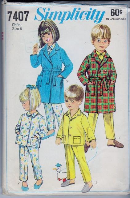 Simplicity 7404 Child Robe Pajamas Vintage 1960's Sewing Pattern - VintageStitching - Vintage Sewing Patterns