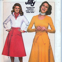 Simplicity 8007 Ladies Wrap Skirt Jiffy Vintage 1970's Sewing Pattern - VintageStitching - Vintage Sewing Patterns