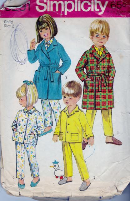 Simplicity 8291 Child Two Piece Pajamas Robe Vintage Sewing Pattern - VintageStitching - Vintage Sewing Patterns