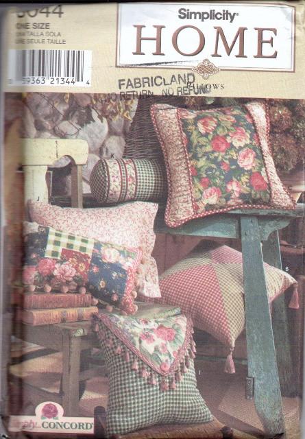 Simplicity Home 8044 Pillows In Twelve Styles Craft Sewing Pattern - VintageStitching - Vintage Sewing Patterns