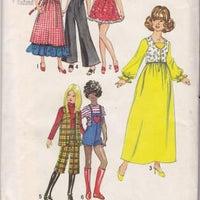 Vintage 1970's Barbie Doll Wardrobe Clothes Pattern Simplicity 9697 - VintageStitching - Vintage Sewing Patterns