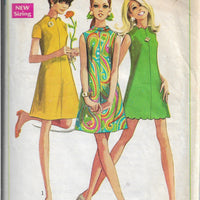 Simplicity 7635 Shortie Dress Vintage Sewing Pattern 1960s - VintageStitching - Vintage Sewing Patterns