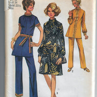 Simplicity 9085 Ladies Dress Tunic Vintage Sewing Pattern 1970s - VintageStitching - Vintage Sewing Patterns