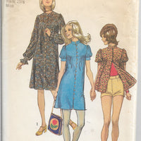 Simplicity 9745 Ladies Dress Shorts Vintage Sewing Pattern 1970s - VintageStitching - Vintage Sewing Patterns