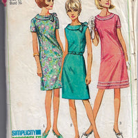 Simplicity 6509 Ladies A-Line Dress Vintage Sewing Pattern 1960s - VintageStitching - Vintage Sewing Patterns